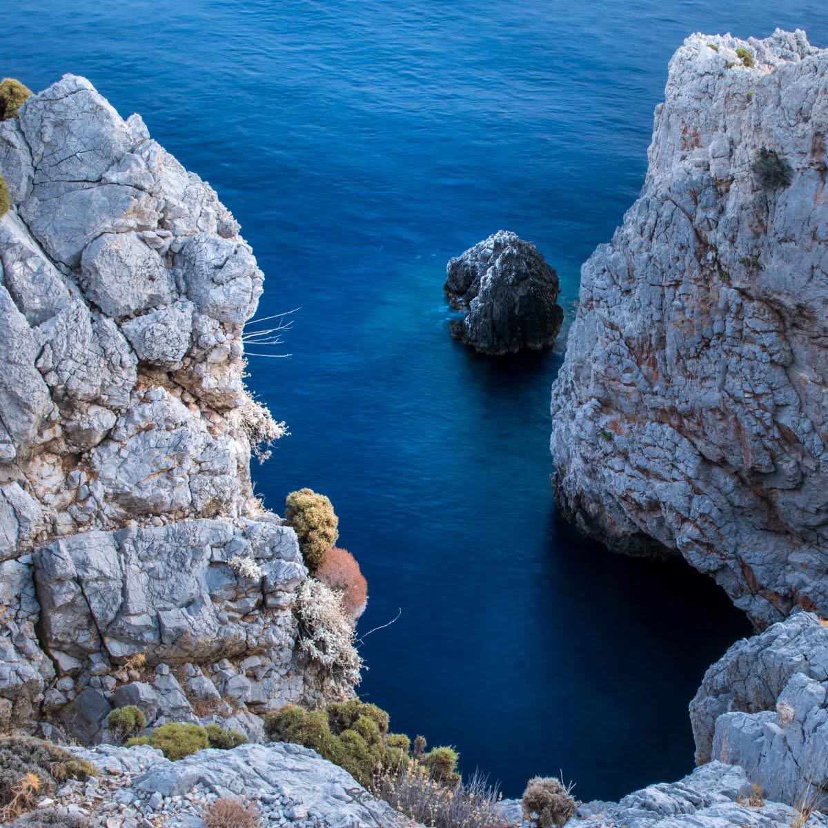 kalymnos-rocks-sea